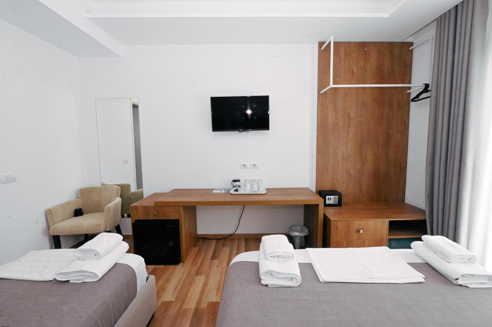 Bianco Hotel Ксамил Экстерьер фото