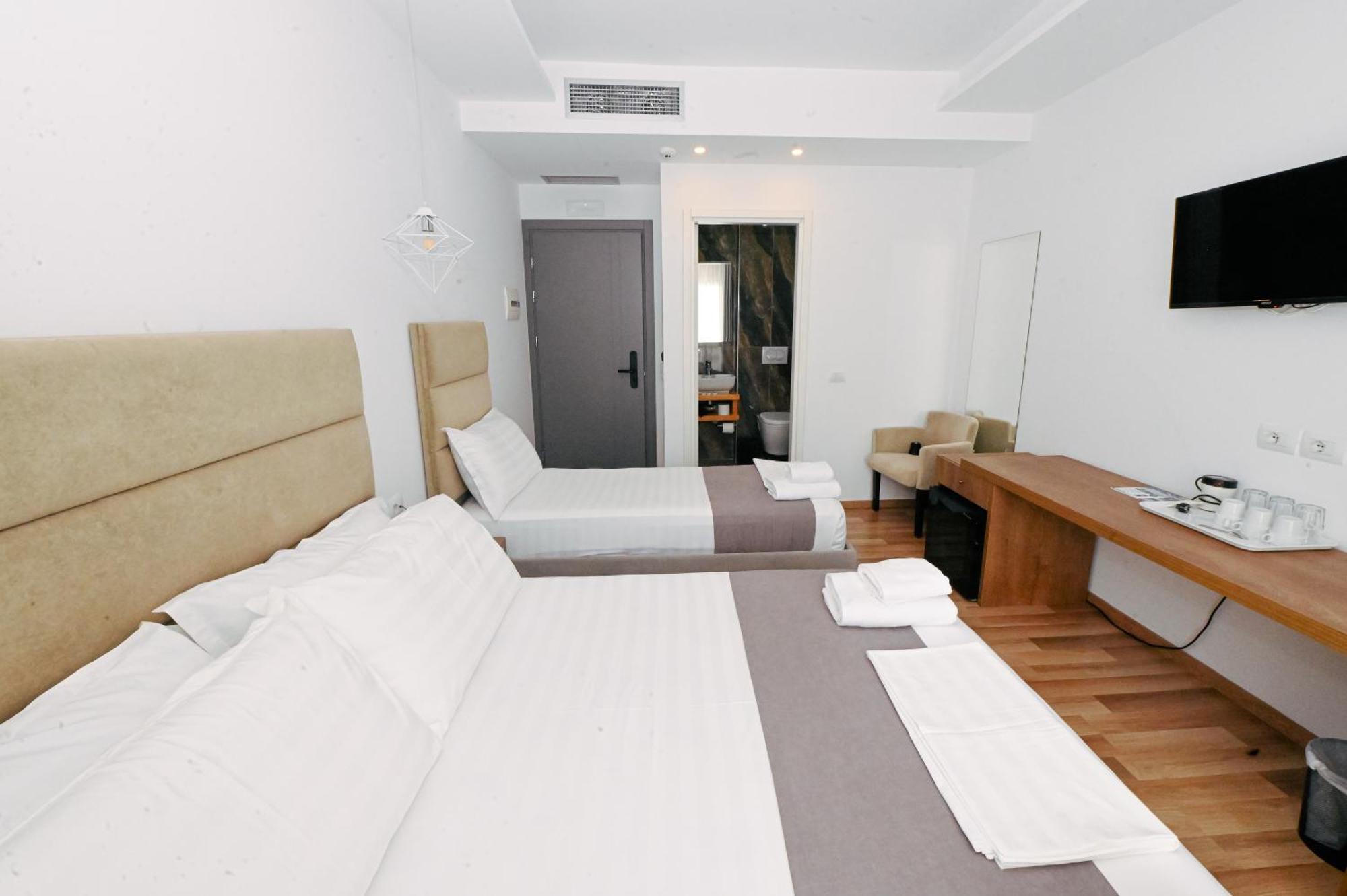 Bianco Hotel Ксамил Экстерьер фото