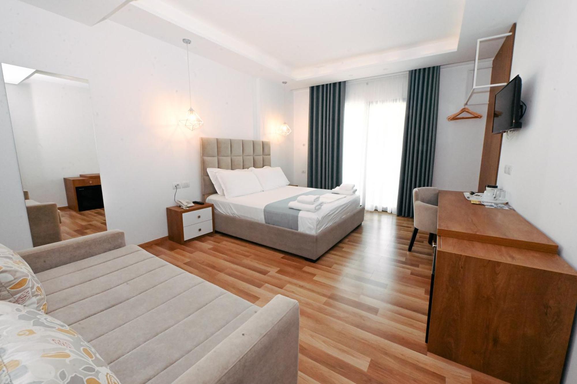 Bianco Hotel Ксамил Экстерьер фото