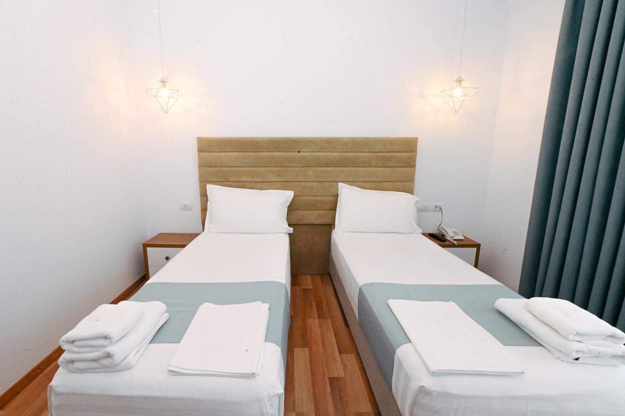 Bianco Hotel Ксамил Экстерьер фото