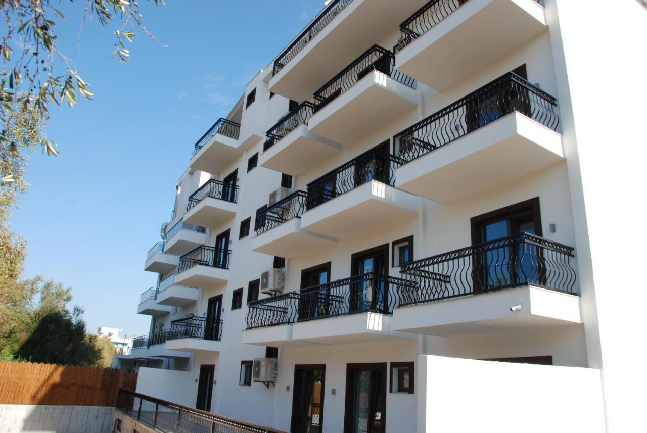 Bianco Hotel Ксамил Экстерьер фото